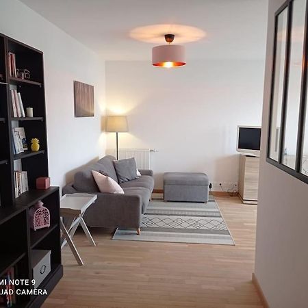 Superbe Appartement Avec Balcon Filant Cenon Exterior foto