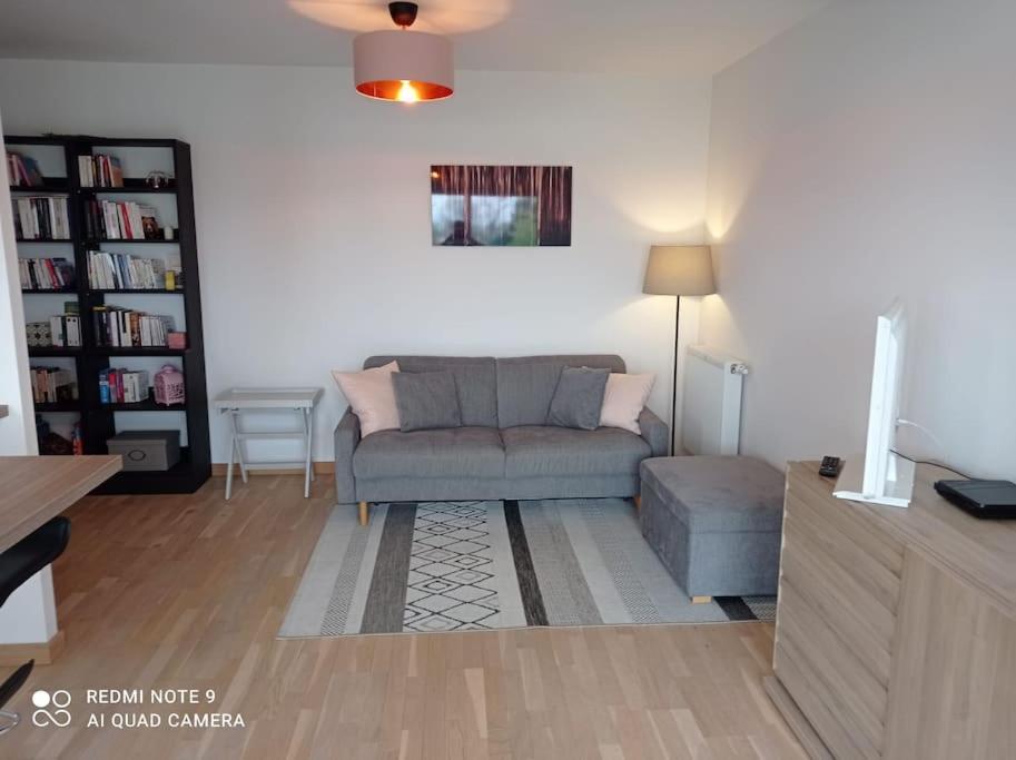 Superbe Appartement Avec Balcon Filant Cenon Exterior foto