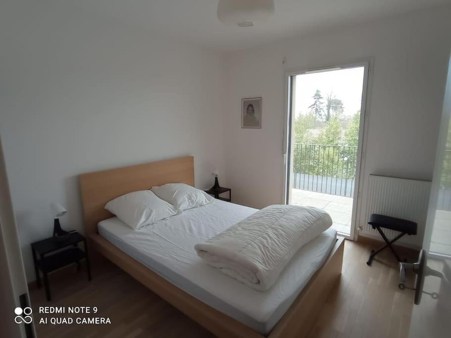 Superbe Appartement Avec Balcon Filant Cenon Exterior foto